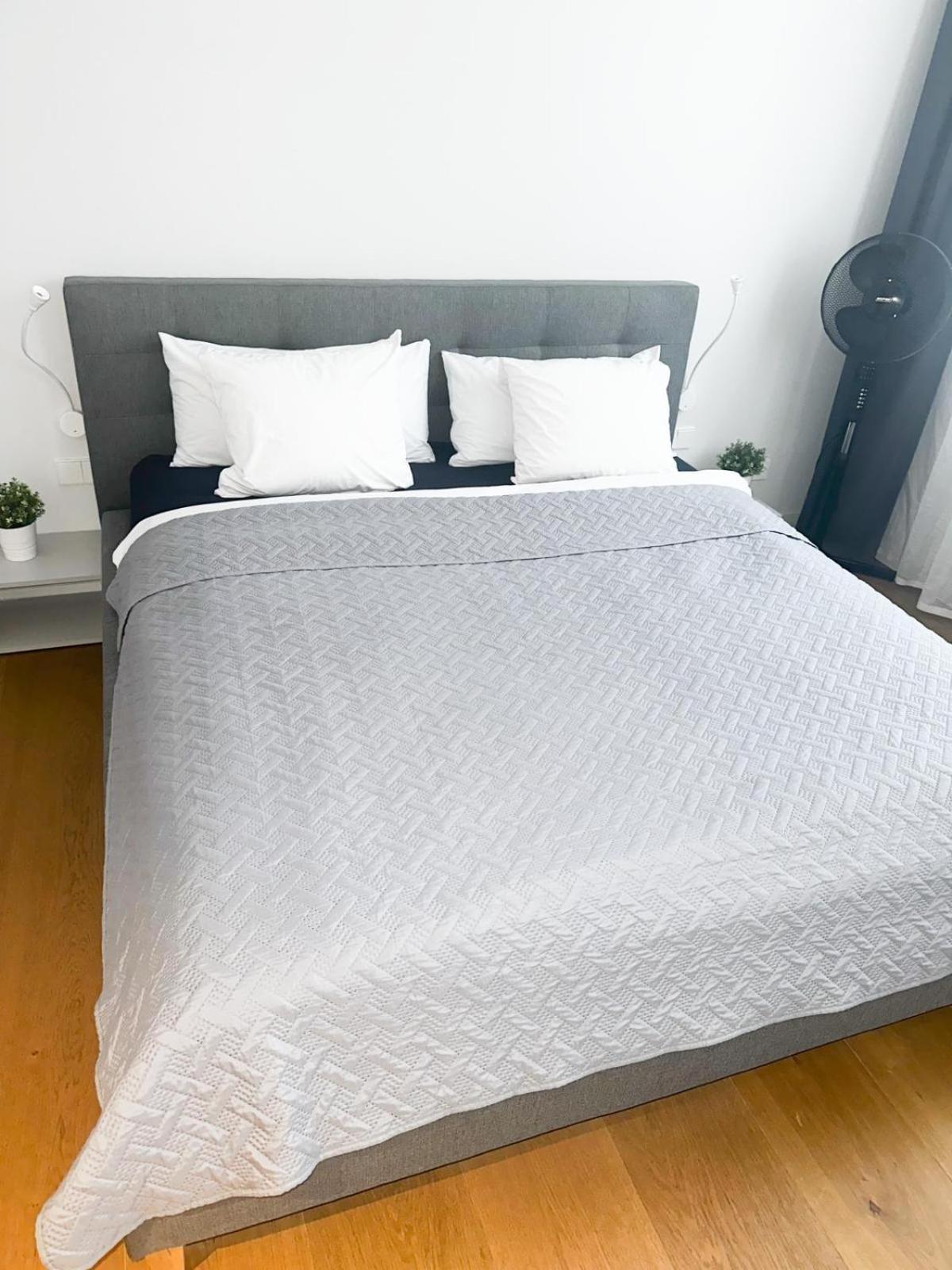 Riga Center - Quiet Studio - 5 Min To Old Town & Nflx Zewnętrze zdjęcie